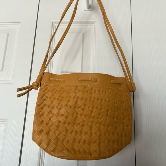 Textured Drawstring Bucket Bag - Tan - Picture 9 of 10